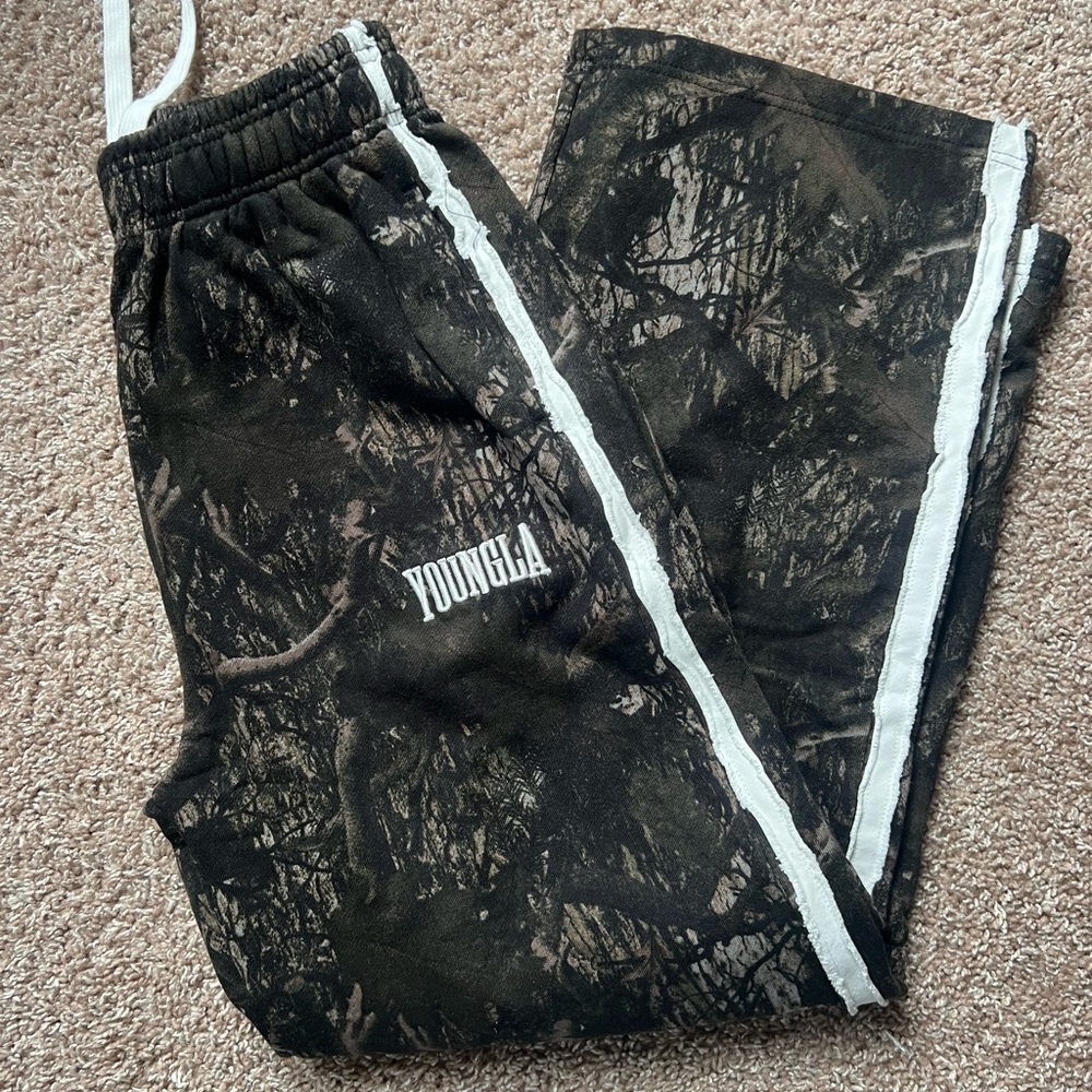 YoungLA mens Camouflage sweatpants